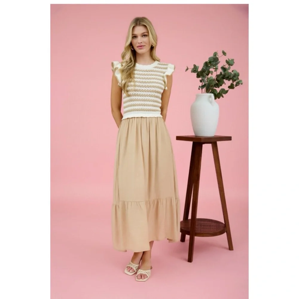 Elegant Cream and Tan Dress - Picture 1 of 7
